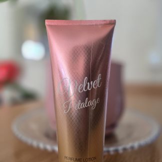 Velvet Petalage Perfume Lotion 236ml